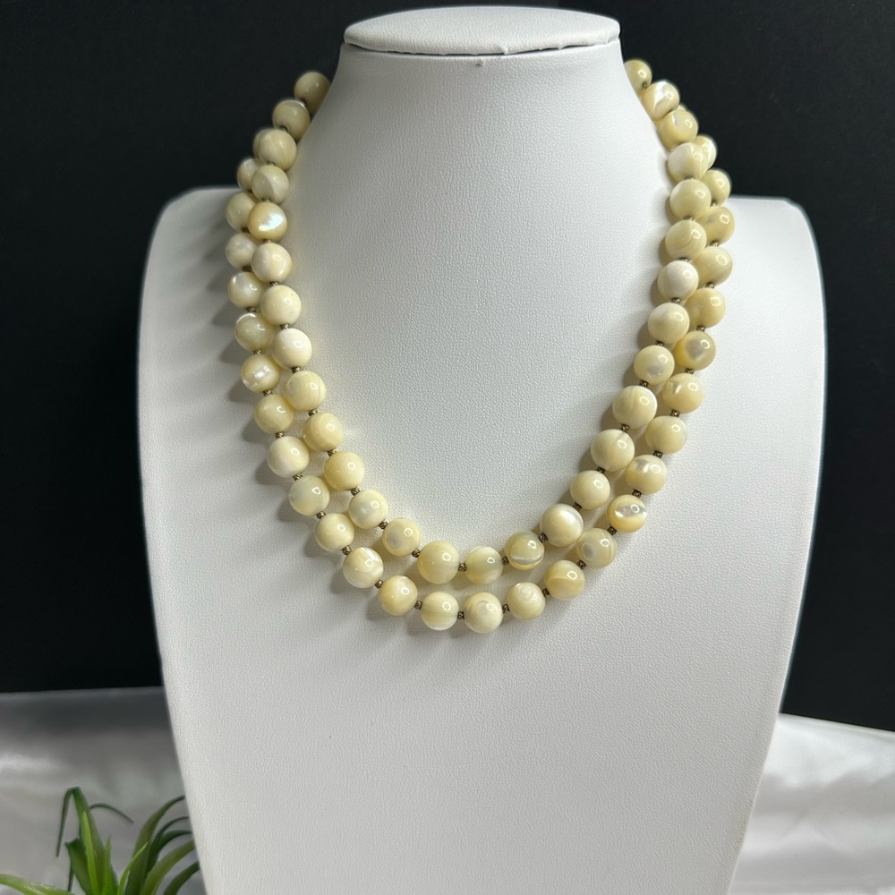 1950s ANTIQUE MOTHER OF PEARL DOUBLE STRAND CHOKER GOLD TONE NECKLACE